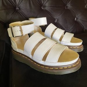 Dr. Marten Clarissa II sandals